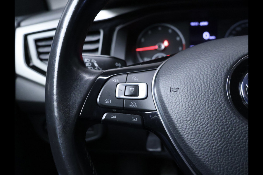 Volkswagen Polo 1.0 TSI Comfortline Sport (APPLE CARPLAY,NAVI,CLIMATE,ADAPTIVE CRUISE,BLACK EDITON,LED,SPORTSTOELEN,NETTE STAAT)