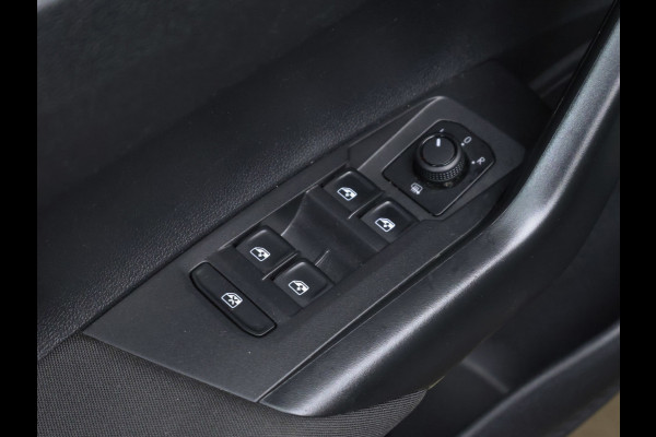 Volkswagen Polo 1.0 TSI Comfortline Sport (APPLE CARPLAY,NAVI,CLIMATE,ADAPTIVE CRUISE,BLACK EDITON,LED,SPORTSTOELEN,NETTE STAAT)
