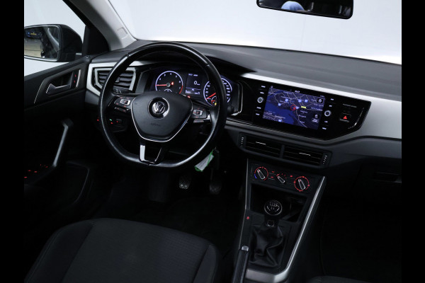 Volkswagen Polo 1.0 TSI Comfortline Sport (APPLE CARPLAY,NAVI,CLIMATE,ADAPTIVE CRUISE,BLACK EDITON,LED,SPORTSTOELEN,NETTE STAAT)