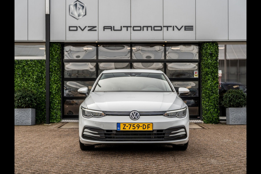 Volkswagen Golf 1.0 eTSI Life Business