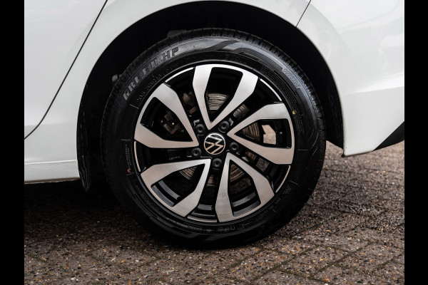 Volkswagen Golf 1.0 eTSI Life Business