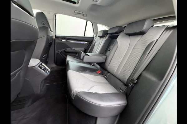 Škoda ENYAQ iV 80 SOH 90% Panoramadak 3-Zone Ecc Adap.Cruise Camera Navi Apple Carplay Android Auto Pdc Stoel+Stuurverwarming Lmv Led Privacy Glas Keyless advanced Dodehoek detectie File assistent Verkeersbord detectie 1e Eigenaar Dealeronderhouden Origineel Nederlandse Auto