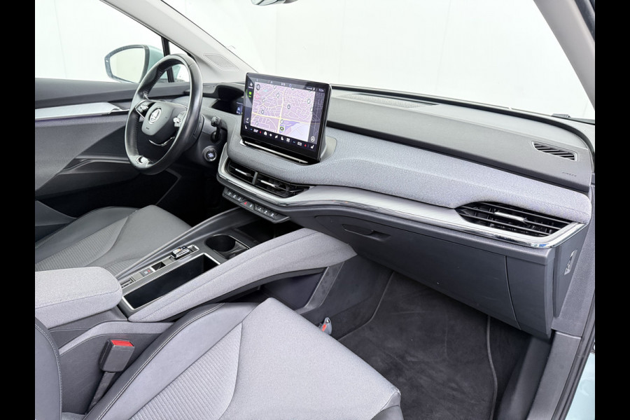 Škoda ENYAQ iV 80 SOH 90% Panoramadak 3-Zone Ecc Adap.Cruise Camera Navi Apple Carplay Android Auto Pdc Stoel+Stuurverwarming Lmv Led Privacy Glas Keyless advanced Dodehoek detectie File assistent Verkeersbord detectie 1e Eigenaar Dealeronderhouden Origineel Nederlandse Auto