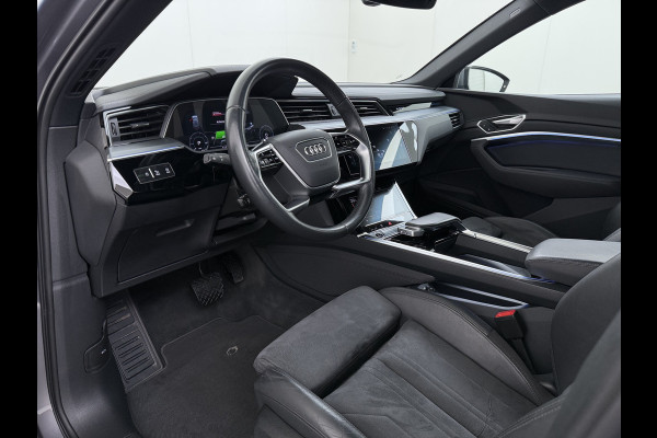 Audi e-tron 55 Quattro Advanced Edition Plus 95kWh Panoramadak Leder/Alcantara Adap.Cruise Camera Apple Carplay Android Auto Navi Ecc SOH 86 Elek.Stoelen+Memory+Verwarmd Elek.Achterklep Lmv 21" Keyless Privacy Glas Led DAB Dealeronderhouden Origineel Nederlandse Auto