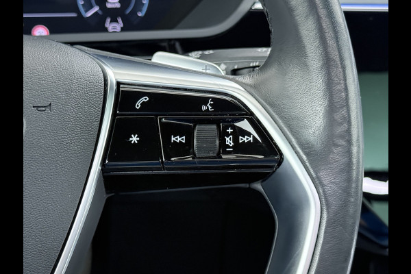 Audi e-tron 55 Quattro Advanced Edition Plus 95kWh Panoramadak Leder/Alcantara Adap.Cruise Camera Apple Carplay Android Auto Navi Ecc SOH 86 Elek.Stoelen+Memory+Verwarmd Elek.Achterklep Lmv 21" Keyless Privacy Glas Led DAB Dealeronderhouden Origineel Nederlandse Auto