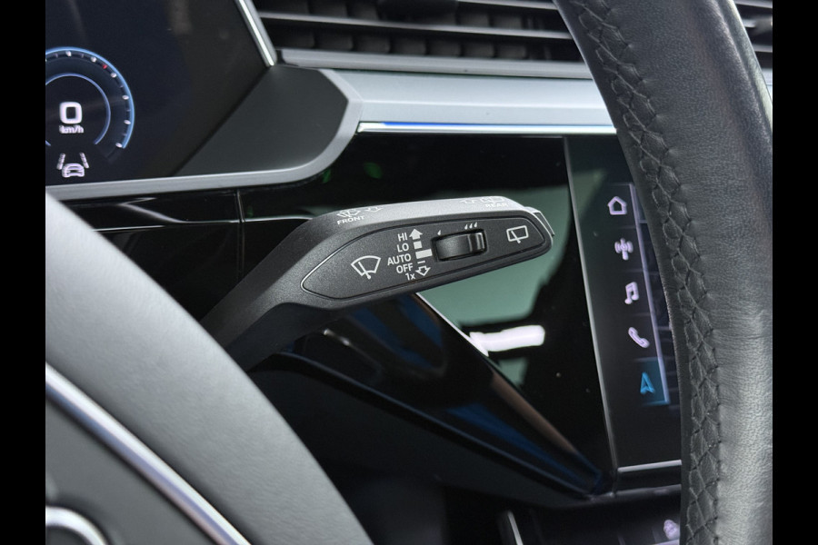 Audi e-tron 55 Quattro Advanced Edition Plus 95kWh Panoramadak Leder/Alcantara Adap.Cruise Camera Apple Carplay Android Auto Navi Ecc SOH 86 Elek.Stoelen+Memory+Verwarmd Elek.Achterklep Lmv 21" Keyless Privacy Glas Led DAB Dealeronderhouden Origineel Nederlandse Auto