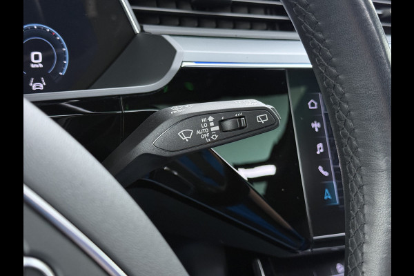 Audi e-tron 55 Quattro Advanced Edition Plus 95kWh Panoramadak Leder/Alcantara Adap.Cruise Camera Apple Carplay Android Auto Navi Ecc SOH 86 Elek.Stoelen+Memory+Verwarmd Elek.Achterklep Lmv 21" Keyless Privacy Glas Led DAB Dealeronderhouden Origineel Nederlandse Auto
