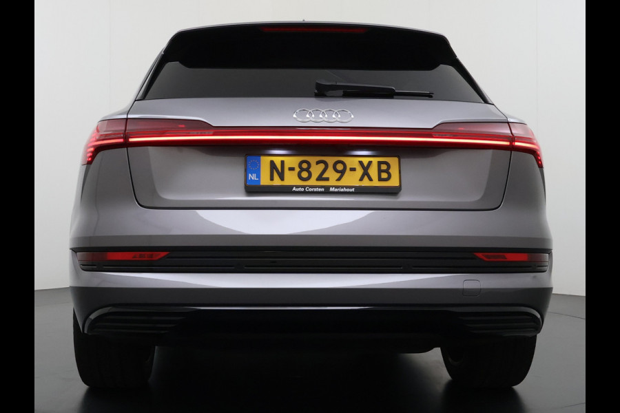 Audi e-tron 55 Quattro Advanced Edition Plus 95kWh Panoramadak Leder/Alcantara Adap.Cruise Camera Apple Carplay Android Auto Navi Ecc SOH 86 Elek.Stoelen+Memory+Verwarmd Elek.Achterklep Lmv 21" Keyless Privacy Glas Led DAB Dealeronderhouden Origineel Nederlandse Auto
