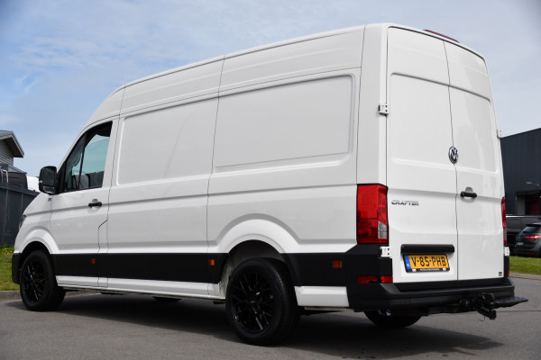 Volkswagen Crafter 35 2.0 TDI L3H3 PB Edition Cruise, Carplay, Sensoren, geveerde stoel, Trekhaak, 140pk, Automaat, Multimedia, Uniek!