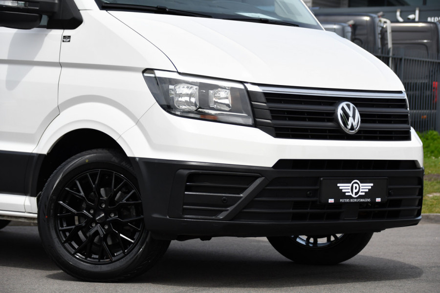Volkswagen Crafter 35 2.0 TDI L3H3 PB Edition Cruise, Carplay, Sensoren, geveerde stoel, Trekhaak, 140pk, Automaat, Multimedia, Uniek!