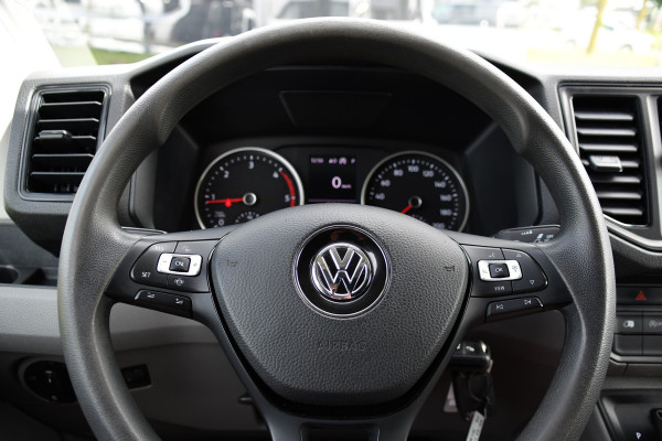Volkswagen Crafter 35 2.0 TDI L3H3 PB Edition Cruise, Carplay, Sensoren, geveerde stoel, Trekhaak, 140pk, Automaat, Multimedia, Uniek!