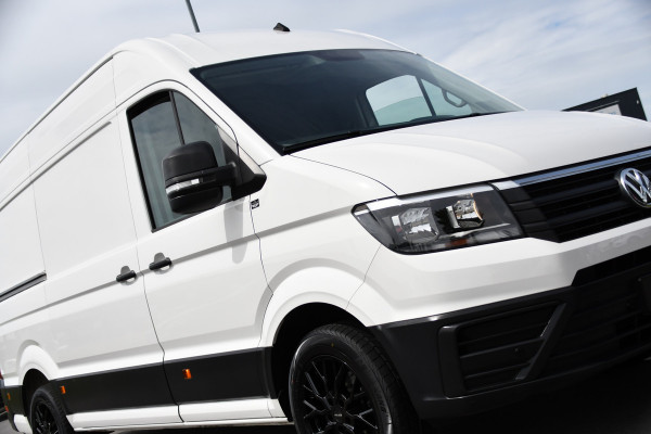 Volkswagen Crafter 35 2.0 TDI L3H3 PB Edition Cruise, Carplay, Sensoren, geveerde stoel, Trekhaak, 140pk, Automaat, Multimedia, Uniek!