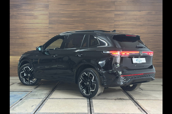 Volkswagen Tiguan 1.5 eHybrid R-Line Black Edition | 272PK | Garantie tot 2030 | IQ.Light HD | Pano | Trekhaak | Leder