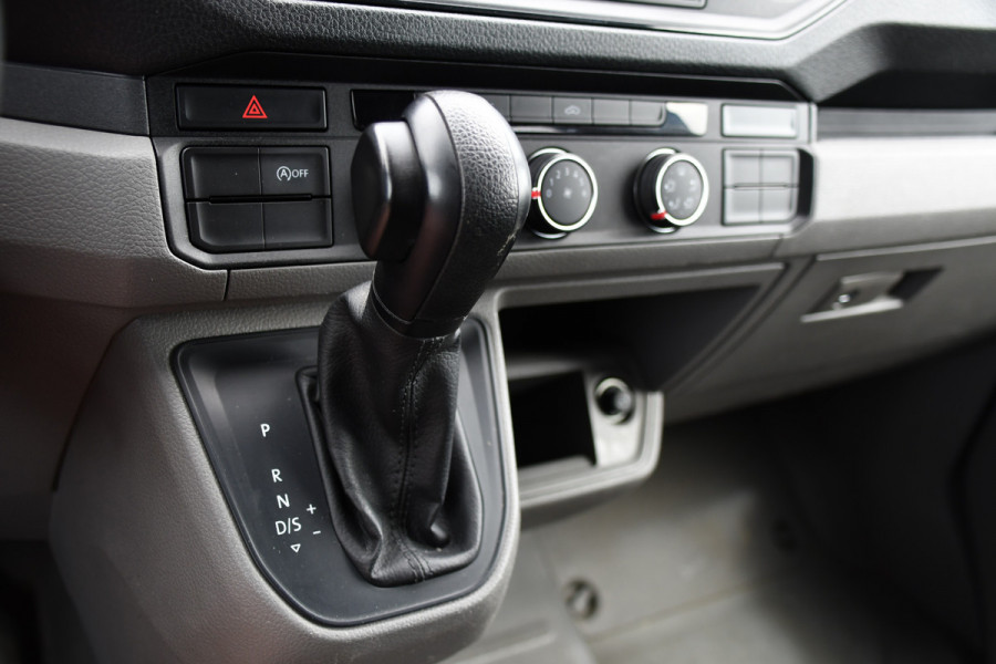 Volkswagen Crafter 35 2.0 TDI L4H3 DC PB Edition Cruise, Carplay, 177pk, Trekhaak, Multimedia, Airco, 5 Zits, Automaat, Uniek!