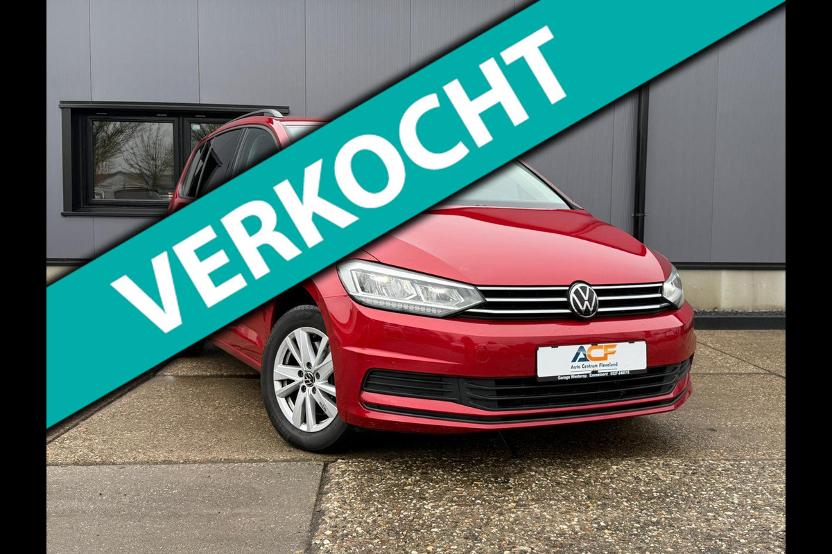 Volkswagen Touran 1.5 TSI DSG 150 pk Highline 5 persoons trekhaak LED