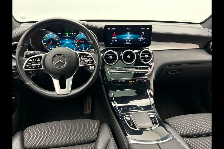 Mercedes-Benz GLC 300e 4MATIC Premium| Pano/Dak | Trekhaak | Adapt.Cruise/Control | Stoelverwarming | SOH 93%