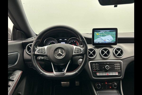 Mercedes-Benz CLA-Klasse 180 Business Solution AMG | Trekhaak | Camera | LED | Alcantara/Leder | Origineel NL