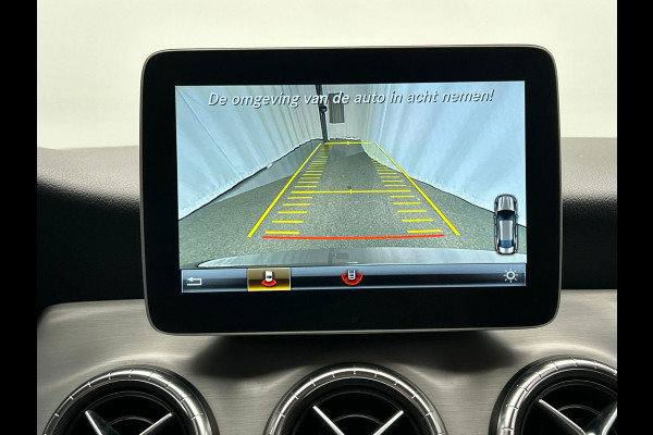 Mercedes-Benz CLA-Klasse 180 Business Solution AMG | Trekhaak | Camera | LED | Alcantara/Leder | Origineel NL