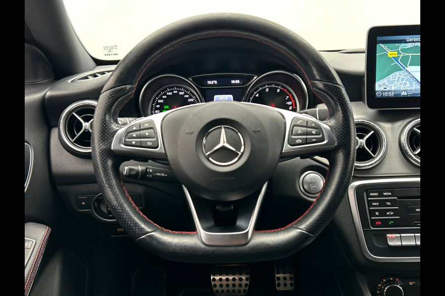Mercedes-Benz CLA-Klasse 180 Business Solution AMG | Trekhaak | Camera | LED | Alcantara/Leder | Origineel NL