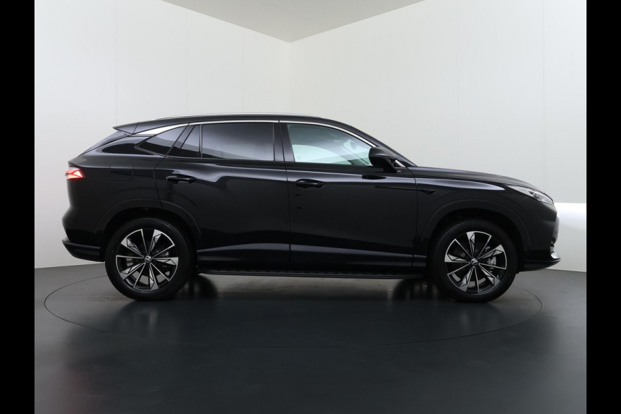 MG HS 1.5 TGDI Luxury PHEV VAN: 39.900,- VOOR: 34.440,- UW WKVOORDEEL: 5.460,- | PLUG-IN HYBRIDE | 272 PK| NIEUWE AUTO | >1.000 KM TOTAAL BEREIK | 1E REGISTRATIE 03-2026 | 360° CAMERA | ELEKTRISCHE ACHTERKLEP | 7 JAAR MG GARANTIE T/M 2033 | APPLE CARPLAY | ANDROID AUTO | STOELVERWARMING | FULL LED | ELEKTRISCHE STOELEN