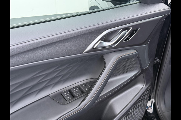 MG HS 1.5 TGDI Luxury PHEV VAN: 39.900,- VOOR: 34.440,- UW WKVOORDEEL: 5.460,- | PLUG-IN HYBRIDE | 272 PK| NIEUWE AUTO | >1.000 KM TOTAAL BEREIK | 1E REGISTRATIE 03-2026 | 360° CAMERA | ELEKTRISCHE ACHTERKLEP | 7 JAAR MG GARANTIE T/M 2033 | APPLE CARPLAY | ANDROID AUTO | STOELVERWARMING | FULL LED | ELEKTRISCHE STOELEN