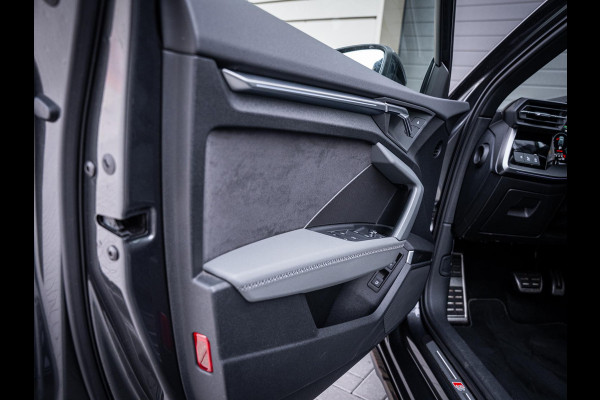 Audi A3 Sportback 40 TFSI e Business edition - S-Line l Pano l RS-Seat l B&O l 19'' l Trekhaak