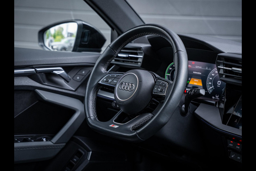Audi A3 Sportback 40 TFSI e Business edition - S-Line l Pano l RS-Seat l B&O l 19'' l Trekhaak