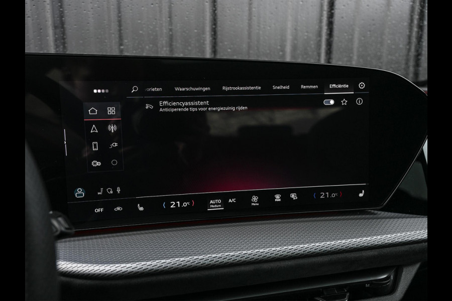 Audi Q5 Sportback 2.0 TFSI e-hybrid quattro S edition Luchtvering | S-stoelen | Panoramadak | Elektr. trekhaak | Digital Oled | Adaptive Cruise | Tech Plus | 360 Camera | Memory | Ambiance interieur |