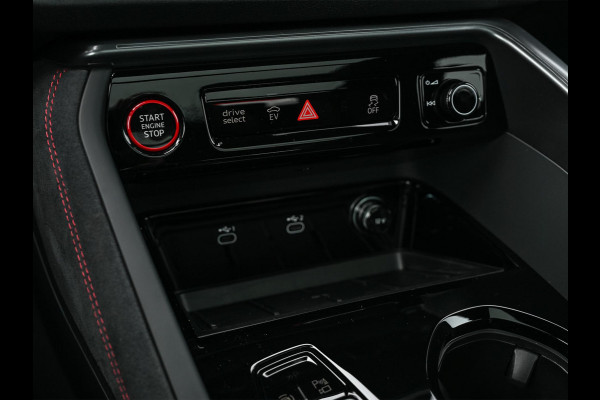 Audi Q5 Sportback 2.0 TFSI e-hybrid quattro S edition Luchtvering | S-stoelen | Panoramadak | Elektr. trekhaak | Digital Oled | Adaptive Cruise | Tech Plus | 360 Camera | Memory | Ambiance interieur |