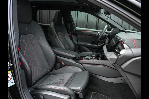 Audi A6 Avant 3.0 TFSI 368PK Quattro S-Edition Panoramadak | Luchtvering | Head-up display | 6-cilinder | Stoelgeheugen | 4-Wiel besturing | Tech Pro | Adaptive cruise control | B&O audio | S-stoelen | Ambiance verlichting | Carbon inleg | Styling kit | 4-Zone climate