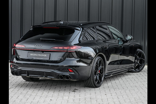 Audi A6 Avant 3.0 TFSI 368PK Quattro S-Edition Panoramadak | Luchtvering | Head-up display | 6-cilinder | Stoelgeheugen | 4-Wiel besturing | Tech Pro | Adaptive cruise control | B&O audio | S-stoelen | Ambiance verlichting | Carbon inleg | Styling kit | 4-Zone climate