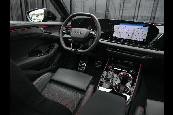 Audi A6 Avant 3.0 TFSI 368PK Quattro S-Edition Panoramadak | Luchtvering | Head-up display | 6-cilinder | Stoelgeheugen | 4-Wiel besturing | Tech Pro | Adaptive cruise control | B&O audio | S-stoelen | Ambiance verlichting | Carbon inleg | Styling kit | 4-Zone climate