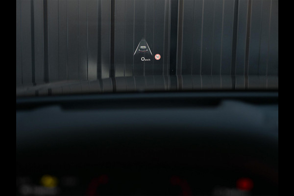 Audi A6 Avant 3.0 TFSI 368PK Quattro S-Edition Panoramadak | Luchtvering | Head-up display | 6-cilinder | Stoelgeheugen | 4-Wiel besturing | Tech Pro | Adaptive cruise control | B&O audio | S-stoelen | Ambiance verlichting | Carbon inleg | Styling kit | 4-Zone climate