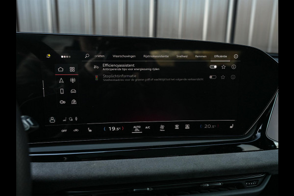 Audi A6 Avant 3.0 TFSI 368PK Quattro S-Edition Panoramadak | Luchtvering | Head-up display | 6-cilinder | Stoelgeheugen | 4-Wiel besturing | Tech Pro | Adaptive cruise control | B&O audio | S-stoelen | Ambiance verlichting | Carbon inleg | Styling kit | 4-Zone climate