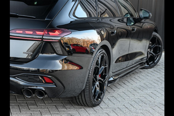 Audi A6 Avant 3.0 TFSI 368PK Quattro S-Edition Panoramadak | Luchtvering | Head-up display | 6-cilinder | Stoelgeheugen | 4-Wiel besturing | Tech Pro | Adaptive cruise control | B&O audio | S-stoelen | Ambiance verlichting | Carbon inleg | Styling kit | 4-Zone climate