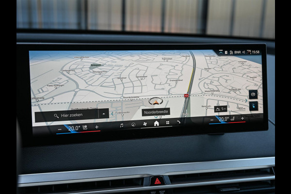 BMW iX xDrive45 101 kWh