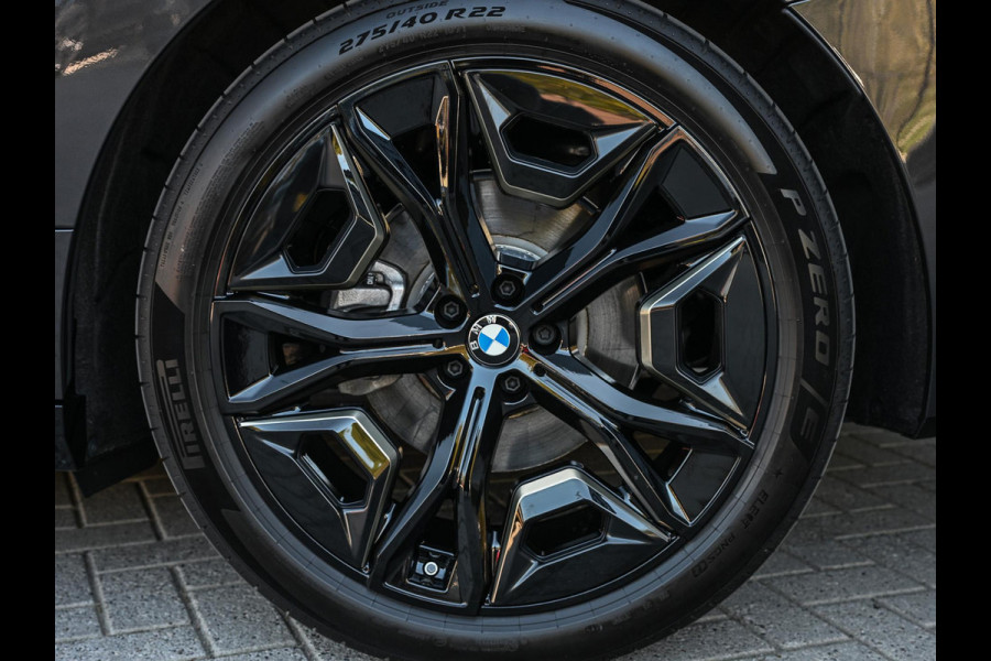BMW iX xDrive45 101 kWh