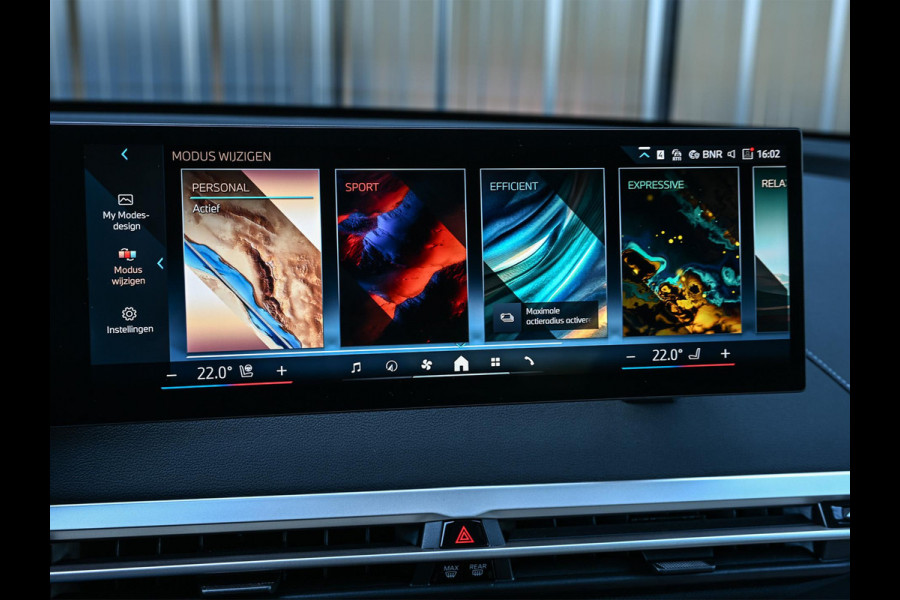 BMW iX xDrive45 101 kWh