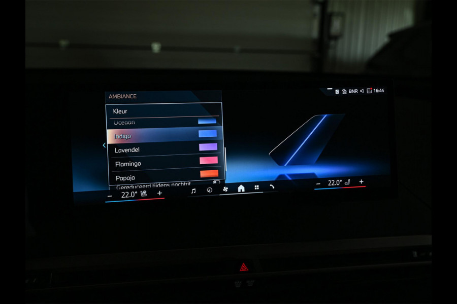 BMW iX xDrive45 101 kWh