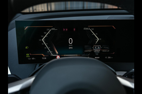 BMW iX xDrive45 101 kWh