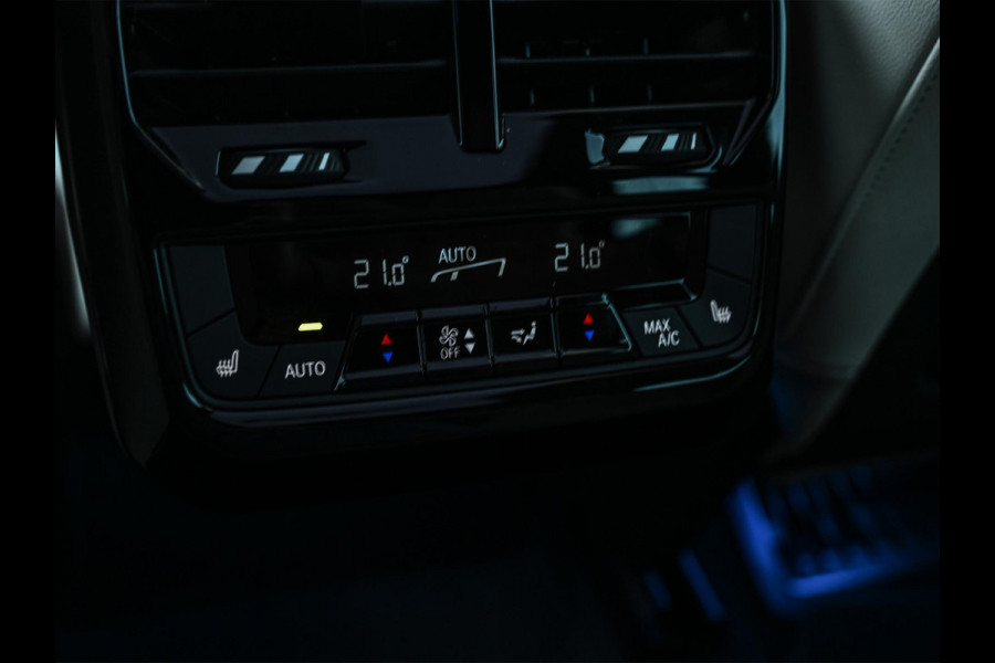 BMW iX xDrive45 101 kWh