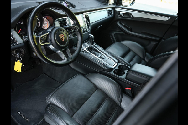 Porsche Macan 3.6 Turbo Performance Package | Sport Chrono | Panorama dak | Trekhaak | Bose Sound | Privacy glass | Adaptive cruise control | Stoel ventilatie