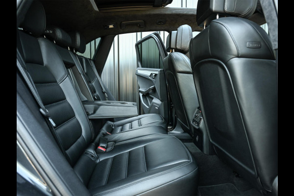 Porsche Macan 3.6 Turbo Performance Package | Sport Chrono | Panorama dak | Trekhaak | Bose Sound | Privacy glass | Adaptive cruise control | Stoel ventilatie