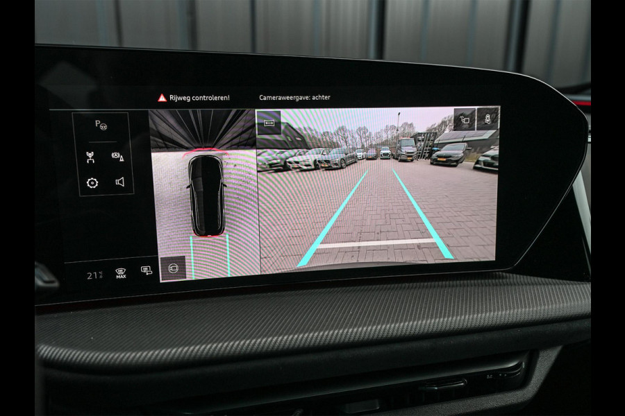 Audi Q5 Sportback 2.0 TFSI e-hybrid quattro S edition 367pk | S-stoelen | Panoramadak | Elektr. trekhaak | Oled verlichting | Adaptive cruise control | Tech Plus | 360 Camera | Memory | Ambiance interieur