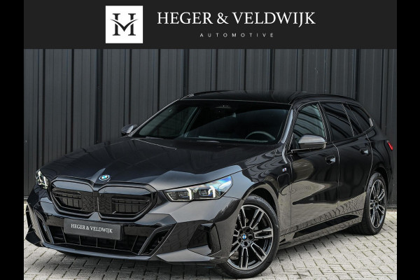 BMW 5 Serie Touring 530e xDrive M-Sport | Shadow Line | Panoramadak | Harman/Kardon | 360 Camera | Comfort Access | Stoel- en Stuurverwarming | Active Cruise | Ambiance | Elektr. trekhaak