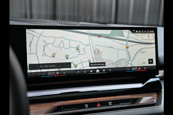 BMW 5 Serie Touring 530e xDrive M-Sport | Shadow Line | Panoramadak | Harman/Kardon | 360 Camera | Comfort Access | Stoel- en Stuurverwarming | Active Cruise | Ambiance | Elektr. trekhaak
