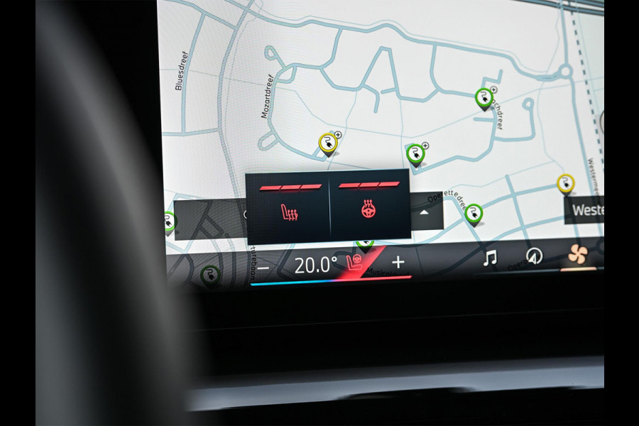 BMW 5 Serie Touring 530e xDrive M-Sport | Shadow Line | Panoramadak | Harman/Kardon | 360 Camera | Comfort Access | Stoel- en Stuurverwarming | Active Cruise | Ambiance | Elektr. trekhaak