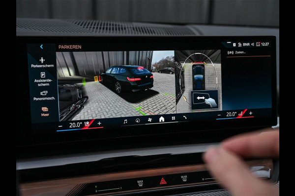BMW 5 Serie Touring 530e xDrive M-Sport | Shadow Line | Panoramadak | Harman/Kardon | 360 Camera | Comfort Access | Stoel- en Stuurverwarming | Active Cruise | Ambiance | Elektr. trekhaak