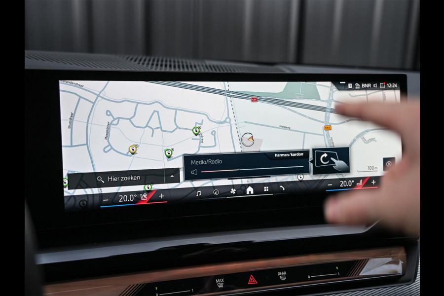 BMW 5 Serie Touring 530e xDrive M-Sport | Shadow Line | Panoramadak | Harman/Kardon | 360 Camera | Comfort Access | Stoel- en Stuurverwarming | Active Cruise | Ambiance | Elektr. trekhaak