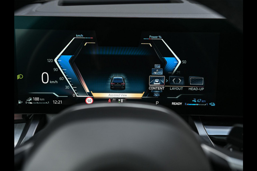 BMW 5 Serie Touring 530e xDrive M-Sport | Shadow Line | Panoramadak | Harman/Kardon | 360 Camera | Comfort Access | Stoel- en Stuurverwarming | Active Cruise | Ambiance | Elektr. trekhaak